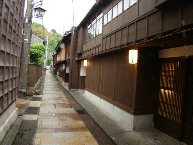 金沢の町並みに調和する外装リフォーム